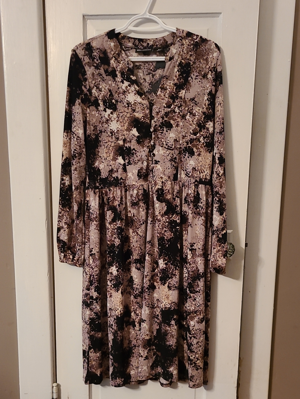 Nina Leonard Neutral Abstract Print Long Sleeve Dress